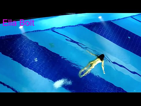 ❤️ No puedo dejar de mirar, joven rubia pillada nadando desnuda en la piscina del complejo ELLA BOLT ️❌ Video de porno en es.virtsextor.ru ❌️❤️❤️❤️❤️❤️❤️❤️